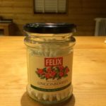 輸入したFELIX(フェリックス)リンゴンベリージャム瓶を綿棒入れとして再利用