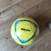 プレイオン!は主審見せ場だしミカサ サッカーボール F5TP-Yは夜間練習に最適だし
